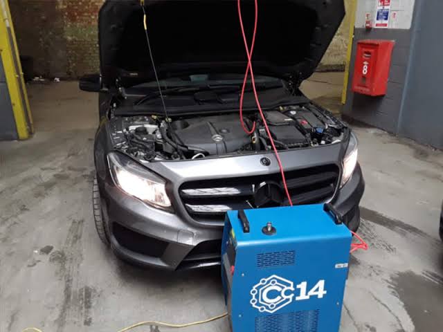 Mercedes-Benz engine performance carbon cleaning service
